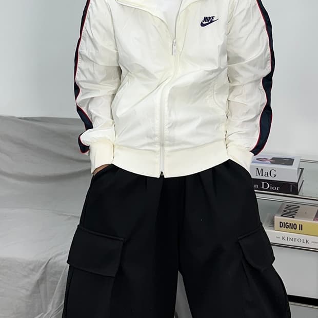 나이키 00s 화이트 바람막이 M