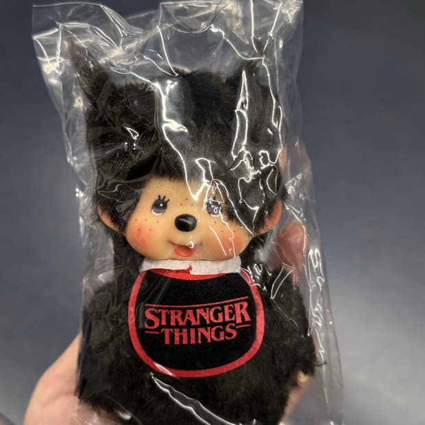 몬치치 X 기묘한이야기 콜라보 키링