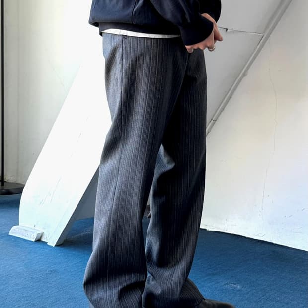 No tuck straight wool trousers