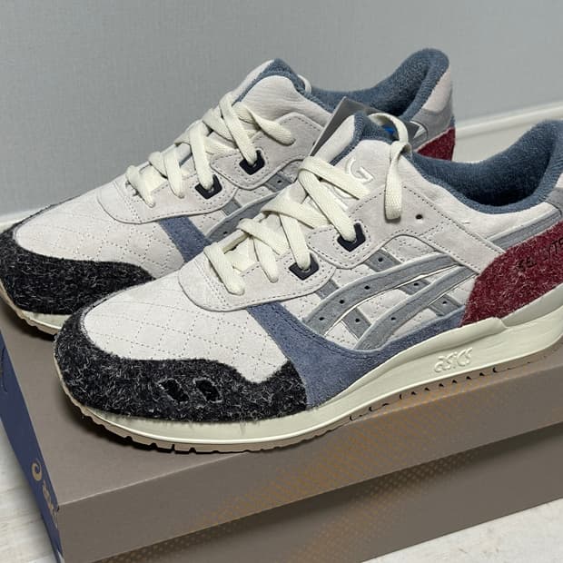 아식스 KITH 젤라이트3 280사이즈 새제품