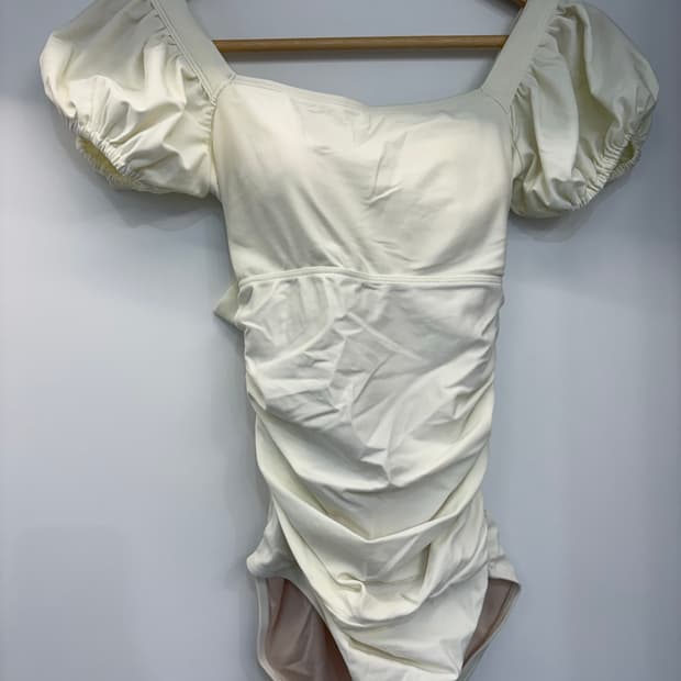 흰색 모노키니 수영복