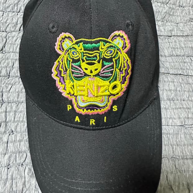 KENZO 겐조 블랙 타이거 자수 볼캡