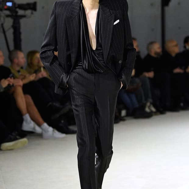 [이준호님 착용] 생로랑 23AW 스트라이프 더블 브레스티드 자켓