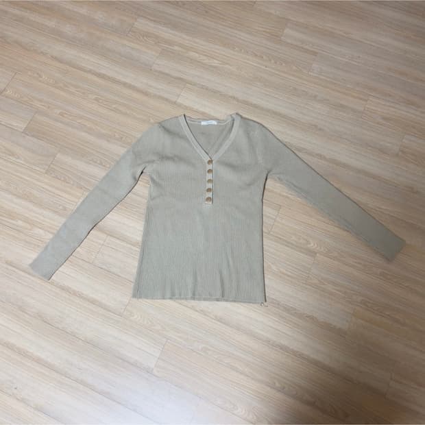 엔비플러스 골지 V넥 니트