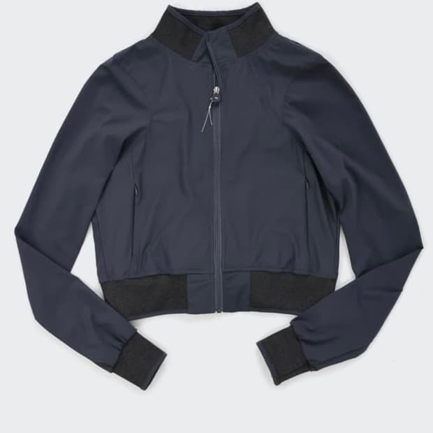 울리카상투스 핀턱자켓