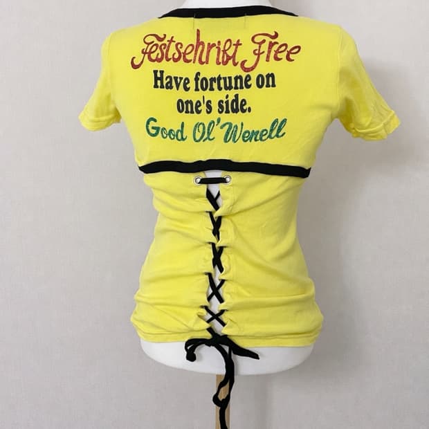 Y2K 레이스업 백 디테일 옐로우 슬림 티