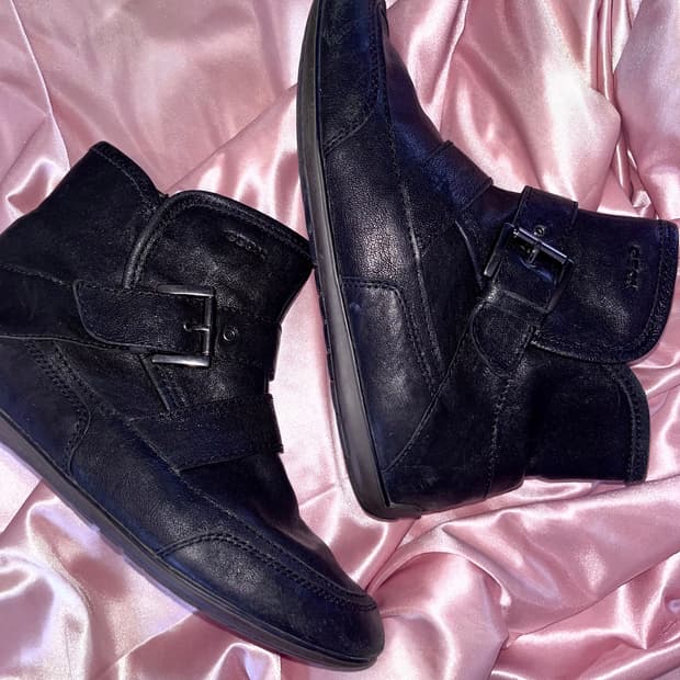 Geox black lamb skin leather boots 앵클 부츠