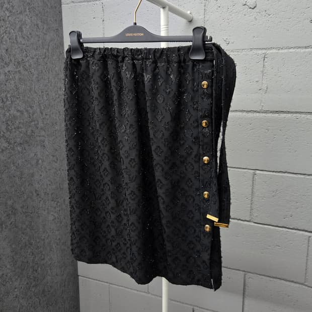 백화점판 / 루이비통 LV 모노그램 금장 스팽글 스커트 치마 38