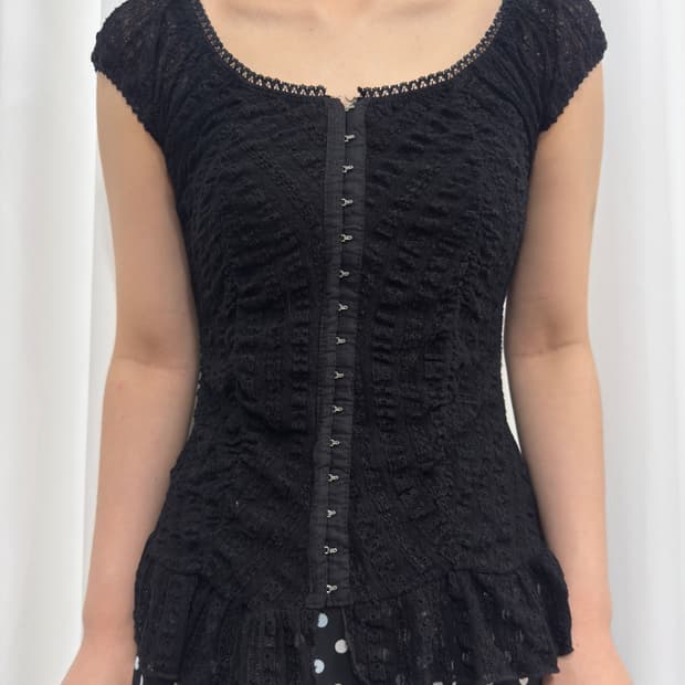 agenda lace design top