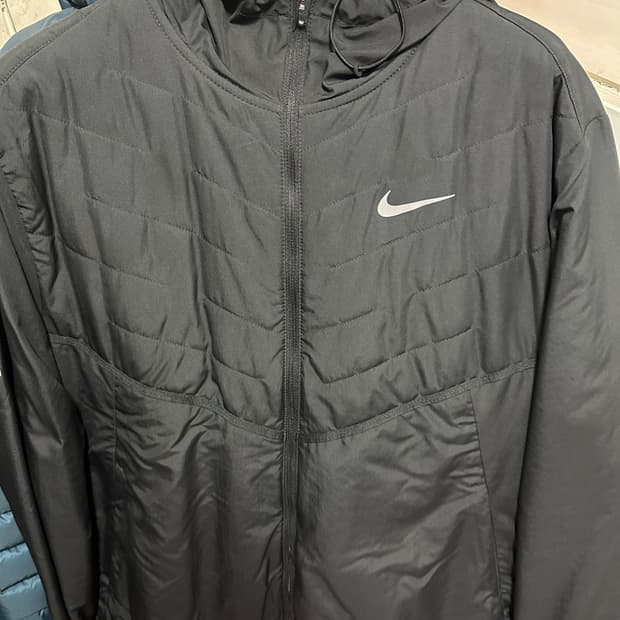 나이키 써마핏 경량패딩 L