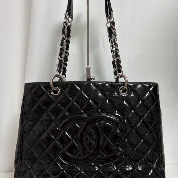 샤넬 그랜드샤핑 페이던트 숄더백