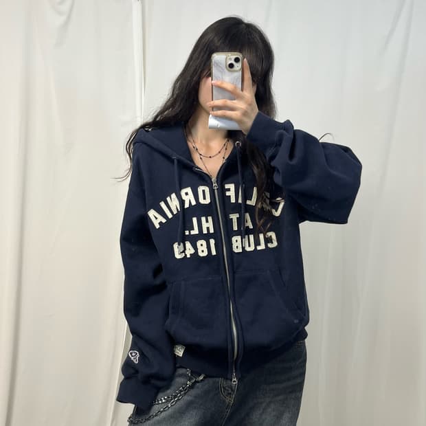 Who.A.U navy two-way hood zip-up