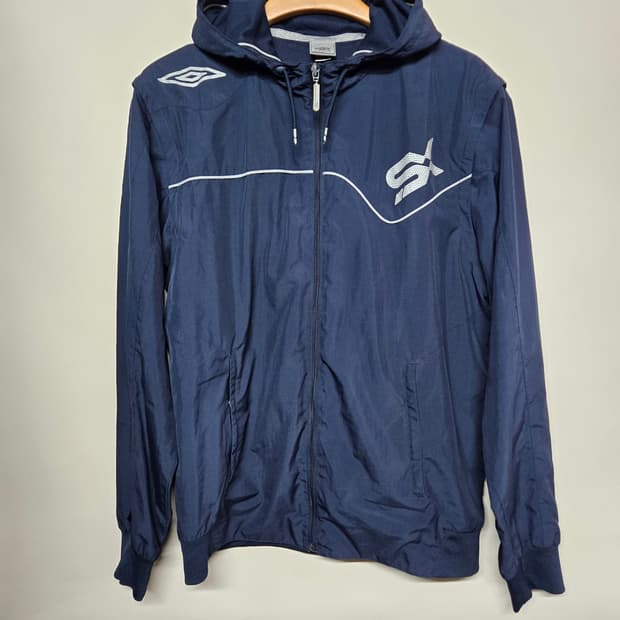 엄브로 네이비 후드 바람막이 자켓 XL