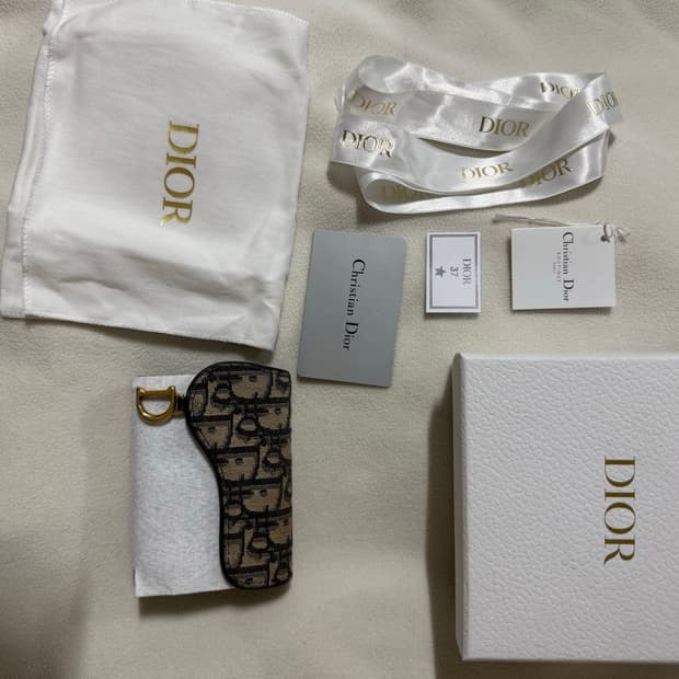 디올 오블리크 새들 아코디언 카드지갑 상태ss팔아용