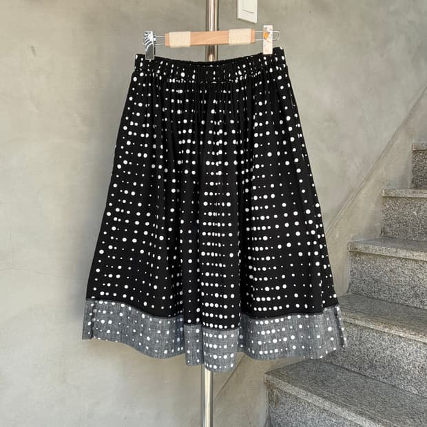 꼼데가르송 블랙 도트 스커트