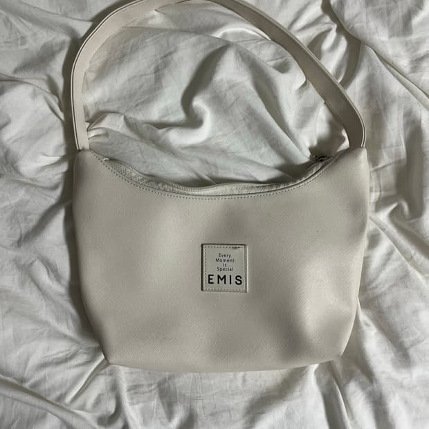 이미스 화이트 숄더백