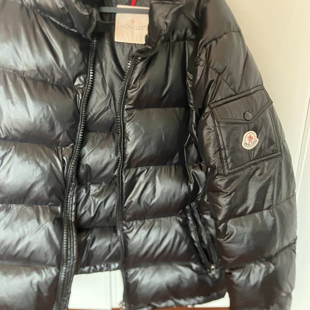 몽클레어 마야 판매합니다