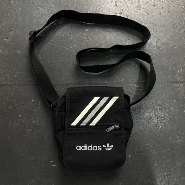 아디다스 크로스백