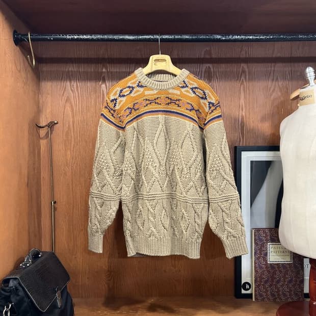 라우모 웨스턴 니트