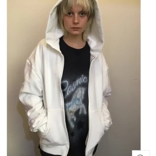 이알티알 니들스 후드집업 구해요