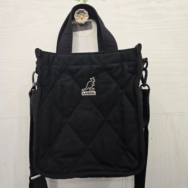 KANGOL 캉골 퀼팅 크로스백! 가방 상태 새상품급 입니다!~