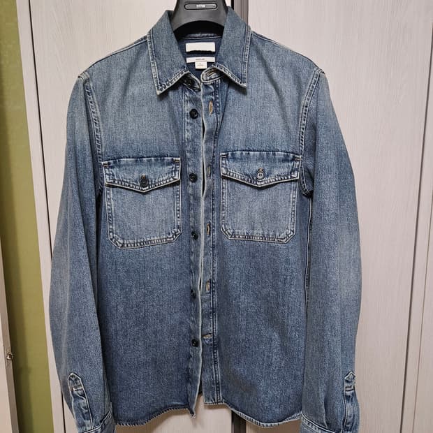 COS 빈티지워싱 데님셔츠 100사이즈