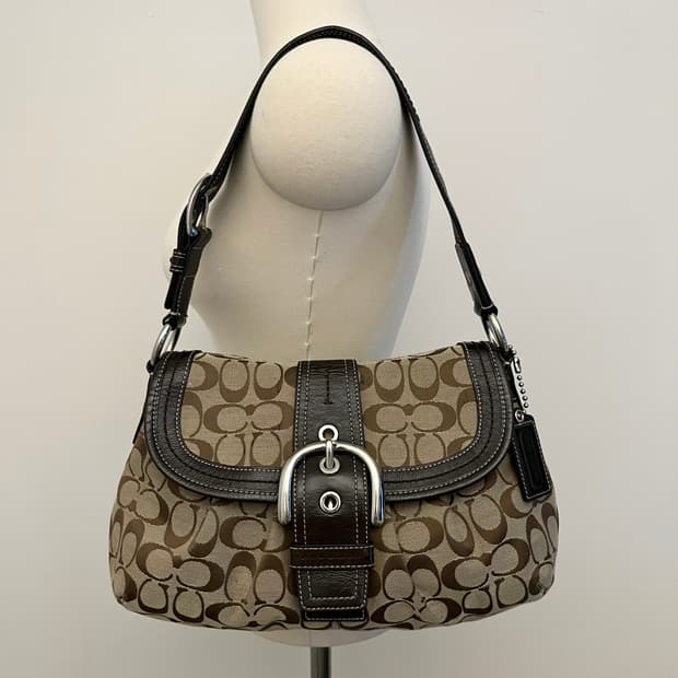 Coach basic shoulder bag