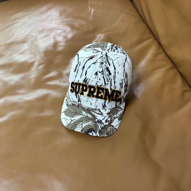 Supreme 슈프림 밀리터리 카모 화이트 6패널 볼캡 모자 (Camo)