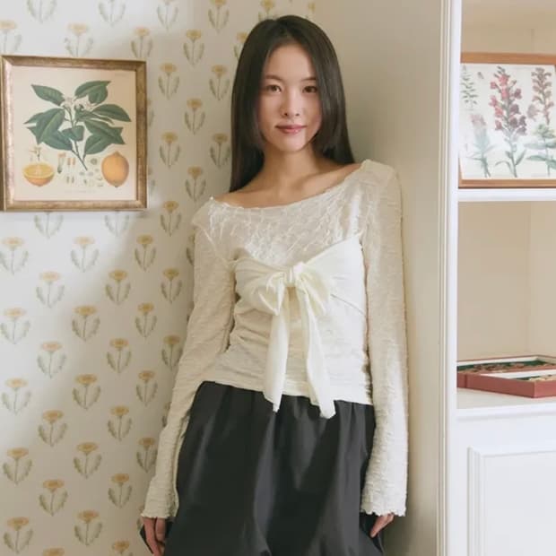 마가린핑거스 리본 셔링 티셔츠