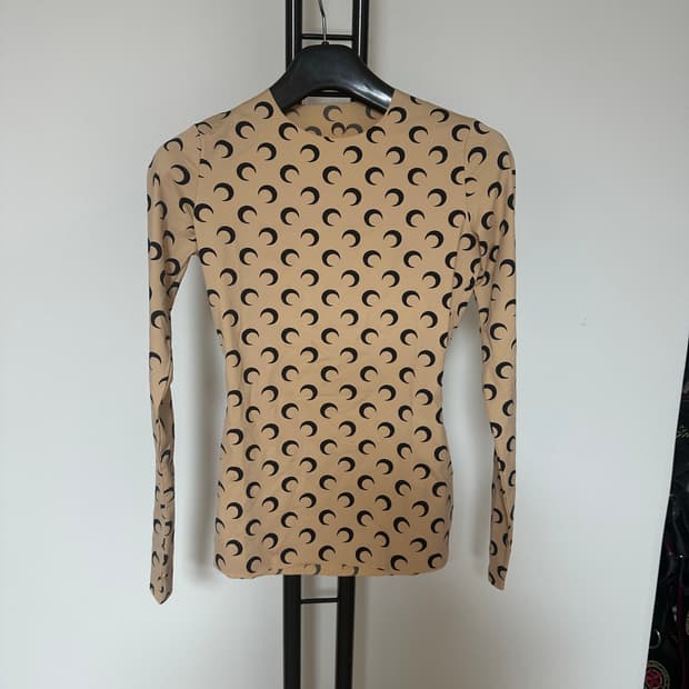 마린세르 문 로고 세컨드 스킨 탑 베이지-S사이즈