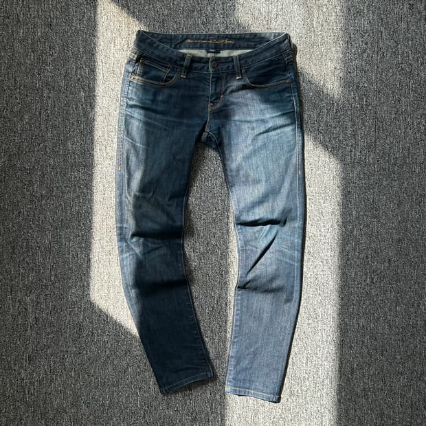 리바이스 스키니 로우라이즈 데님 팬츠