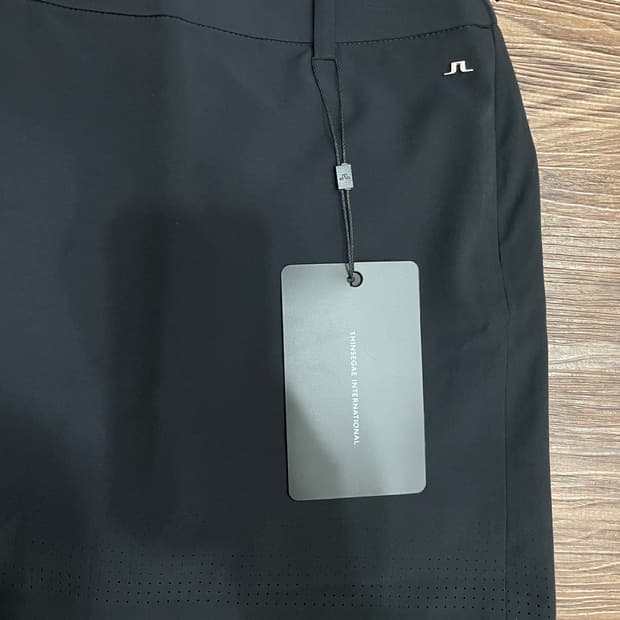 [새상품] 제이린드버그 헤나 펀치드 스커트 블랙