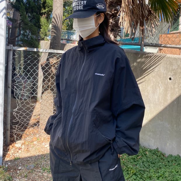 비바스튜디오 나일론 고프코어 셋업