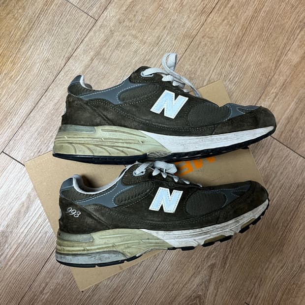 뉴발란스 993 메이드 인 USA 밀리터리 그린