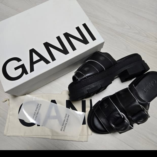 GANNI 플랫폼슬라이드 38사이즈