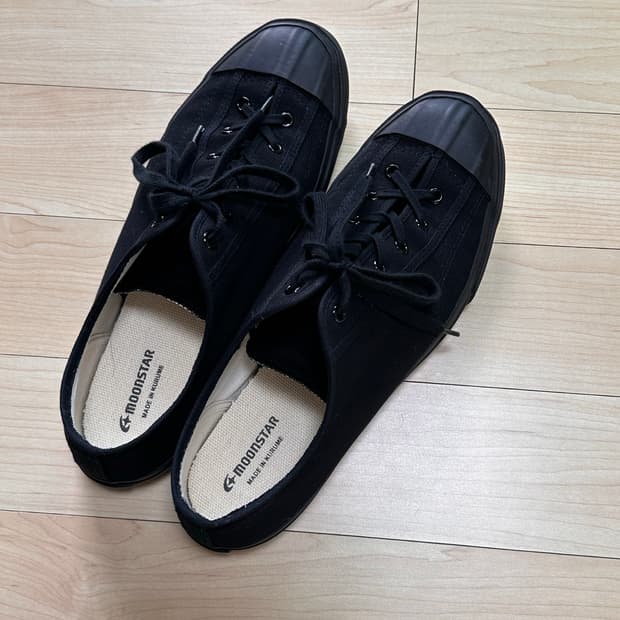 문스타 스니커즈 275