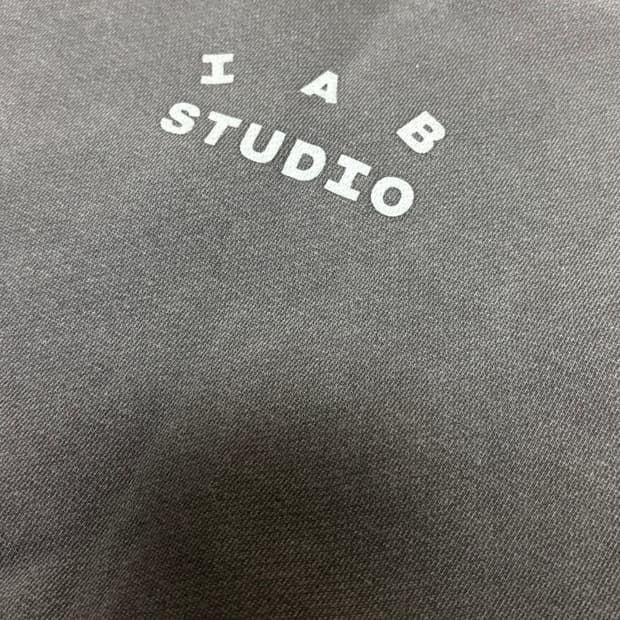 iab studio 피그먼트 맨투맨