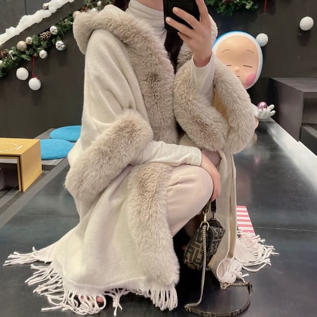 모리걸 갸루 퍼 케이프 코트