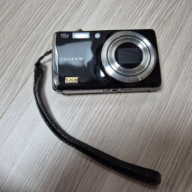 후지 파인픽스 F72 EXR 