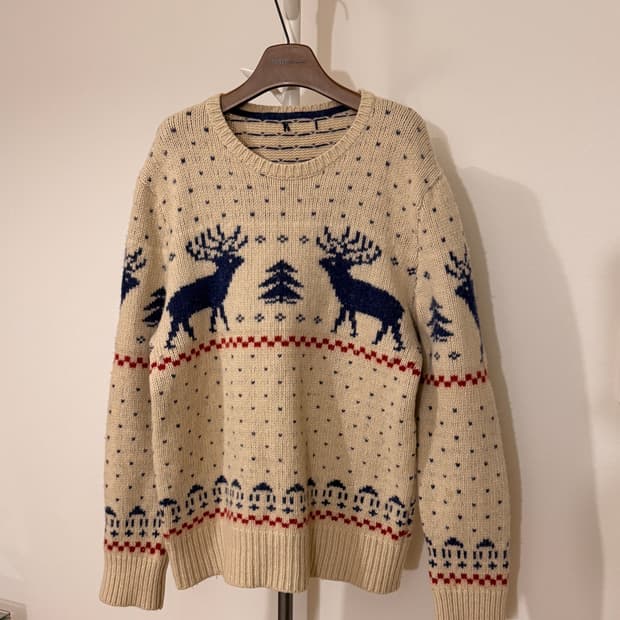 베이지 노르딕 빈티지 울 스웨터