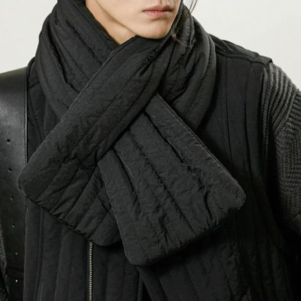 삽니다) 밈더워드로브 다이아그날 패디드 머플러