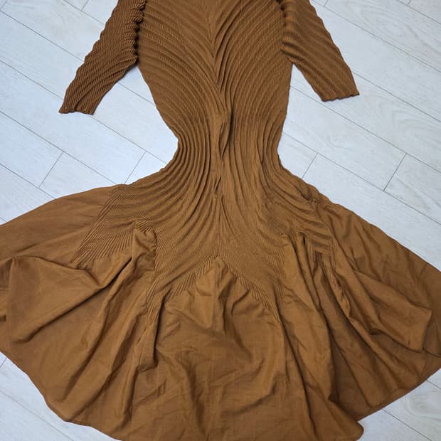 요이츠 플리츠 주름 원피스  free