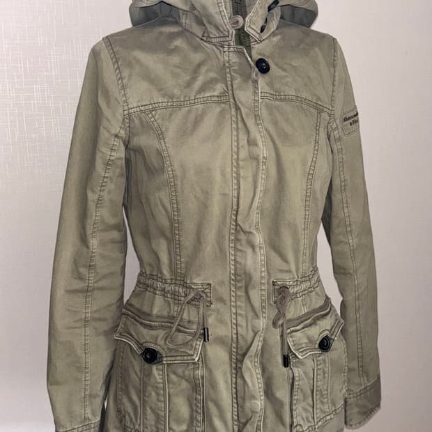 🚨연말세일🚨Abercrombie khaki jacket