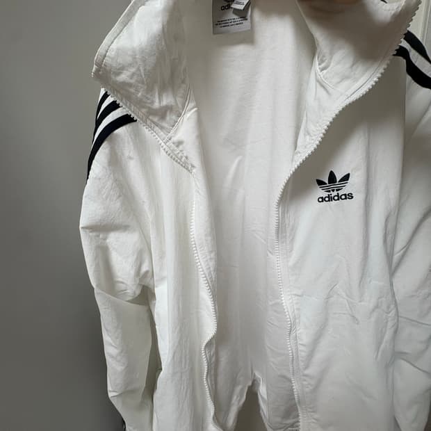 아디다스 오리지널스 바람막이 트랙탑 화이트