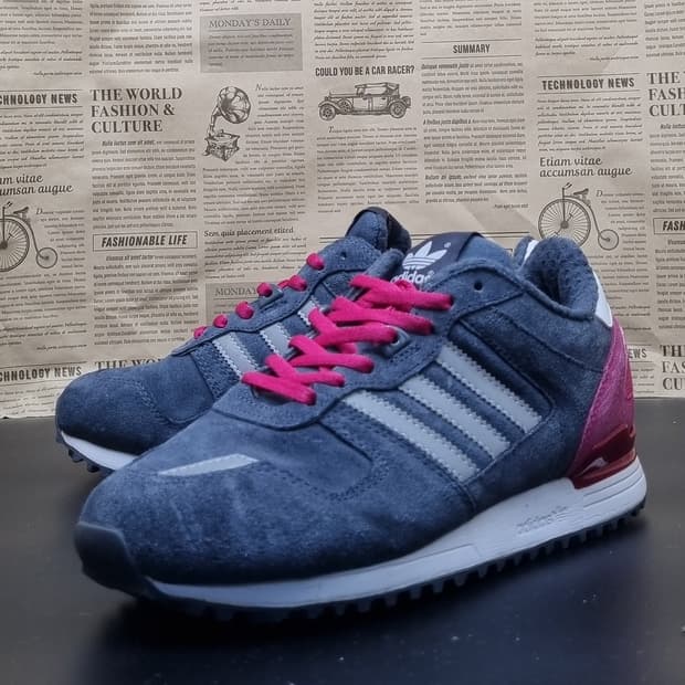 아디다스 ZX 700 운동화250 