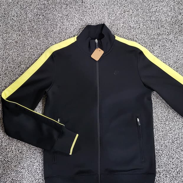 Nike 블랙 트랙탑