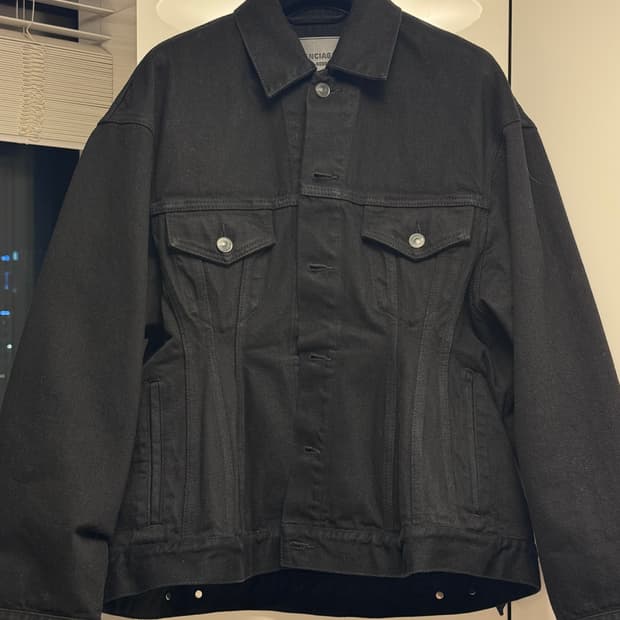 [36] BALENCIAGA 발렌시아가 가드로브 블랙 데님자켓