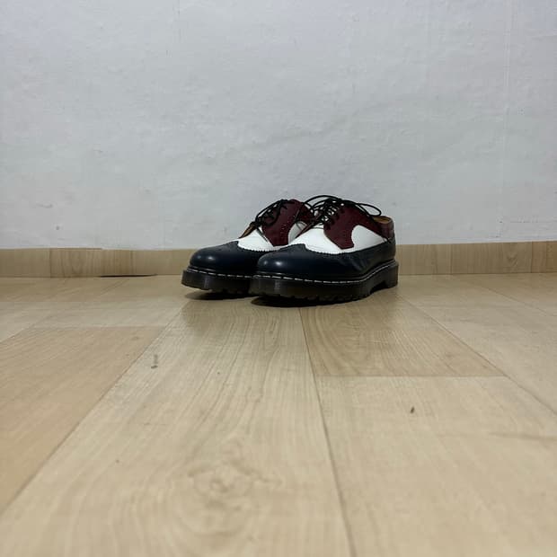 닥터마틴 14399 윙팁