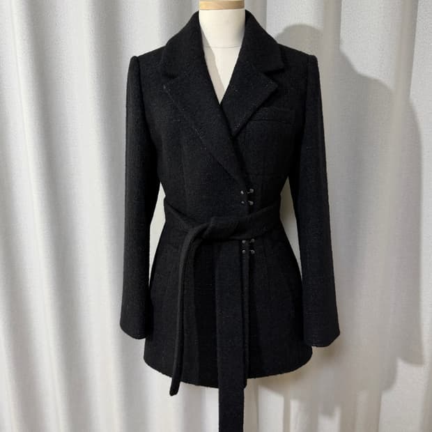 에고이스트 테일러드 카라 벨티드 자켓 (제트 블랙) - 미착용 새상품