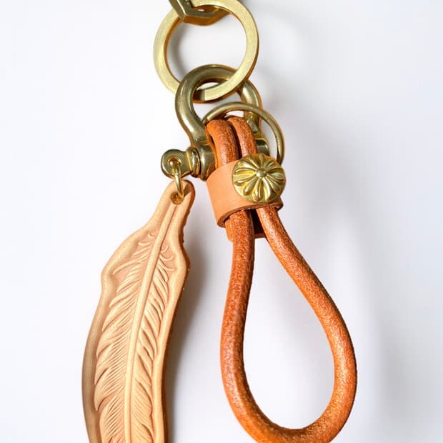 아메카지 레더 키링 세트 / 페더 참 / 브라스 하드웨어